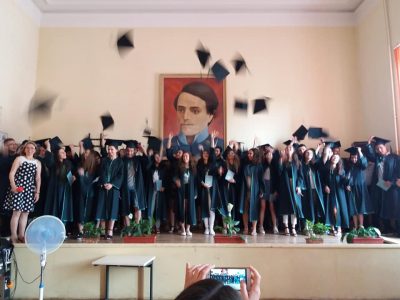 Випуск 2019 на СУ „Николай Катранов“ се дипломира с 20 отличници и най-висок резултат на втората матура в областта